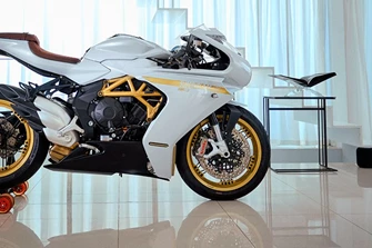 Neue MV Agusta Superveloce S 2021 Neue MV Agusta Superveloce S 2021