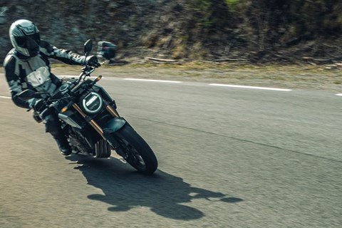 Mittelklasse Naked Bikes im Vergleich - Honda CB650R 2021
