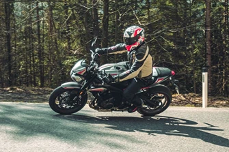 Mittelklasse Naked Bike Vergleich 2021 – Triumph Street Triple R Mittelklasse Naked Bike Vergleich 2021 – Triumph Street Triple R