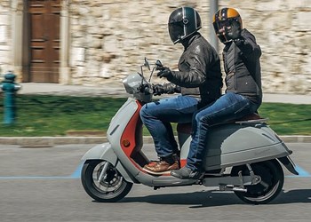 Kumpan 54i:gnite 2021- schnellster Elektroroller im Test