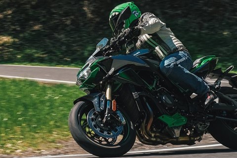 Hyper Naked Bike Vergleich 2021 - Kawasaki Z H2 SE