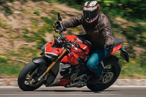 Hyper Naked Bike Vergleich 2021 - Ducati Streetfighter V4 S