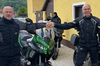 Sicher(er) durch den Motorrad-Alltag Sicher(er) durch den Motorrad-Alltag