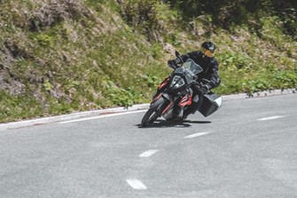 KTM 890 Adventure 2000 km Reisetest: Reiseenduro-Vergleich 2021 KTM 890 Adventure 2000 km Reisetest: Reiseenduro-Vergleich 2021