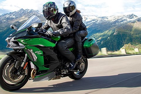 Kawasaki Ninja H2 SX SE+ jetzt mit kostenlosem Tourer-Kit