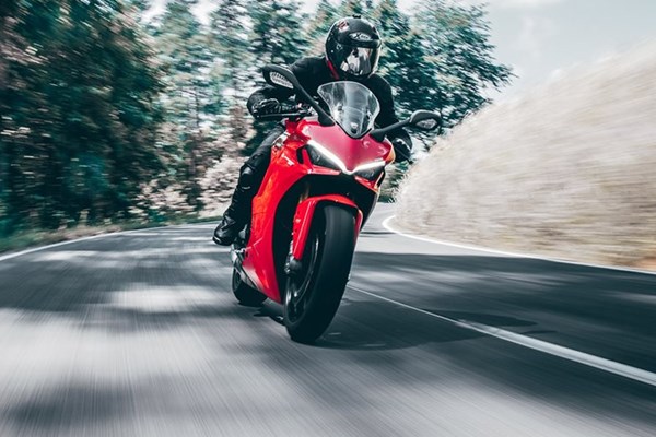 Ducati Supersport 950 S Landstraßentest 2021