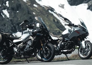 Yamaha Tracer 9 GT vs BMW F 900 XR 2021 Yamaha Tracer 9 GT vs BMW F 900 XR 2021