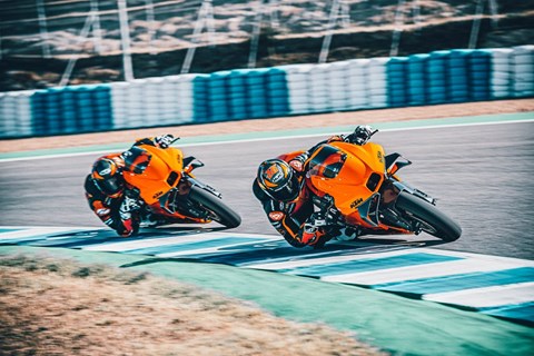 KTM RC 8C präsentiert - kompromissloses Trackdaybike!
