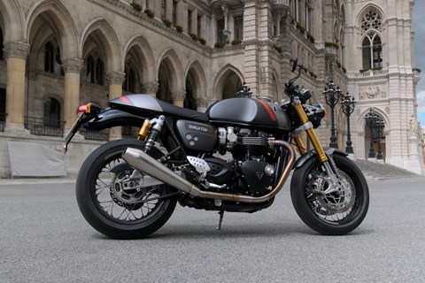 Triumph Thruxton RS 2021 - Gentlemen Racer im Test