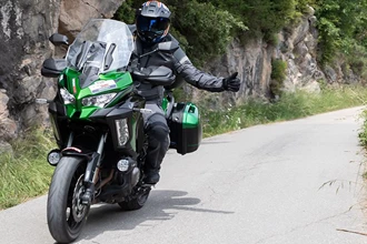 Kawasaki Versys 1000 S gegen SE - 1000 Kurven an einem Tag! Kawasaki Versys 1000 S gegen SE - 1000 Kurven an einem Tag!