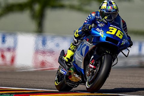 MotoGP-Weltmeister Joan Mir zu gewinnen!