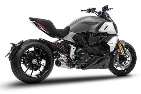 Zard Komplettanlage für die Ducati Diavel 1260