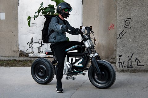 BMW Concept CE 02 2022 - Elektro Stadtflitzer der Zukunft