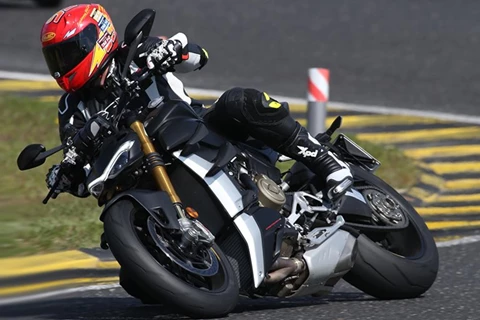 Hyper Nakeds auf der Rennstrecke 2021 - Ducati Streetfighter V4 S Hyper Nakeds auf der Rennstrecke 2021 - Ducati Streetfighter V4 S