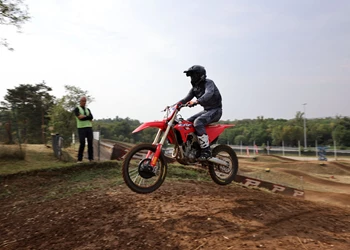 Honda CRF250R 2022 Test - Alles neu gleich Alles besser? Honda CRF250R 2022 Test - Alles neu gleich Alles besser?