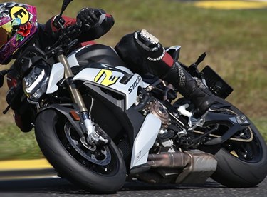 Hyper Nakeds auf der Rennstrecke 2021 - BMW S 1000 R