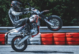 Neue Farben für die SWM SM 500 R Supermoto