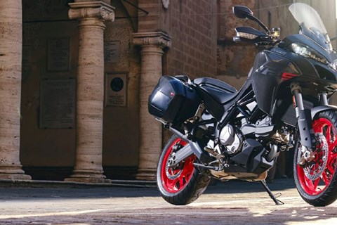 Neue Ducati Multistrada V2 und V2 S für 2022 präsentiert