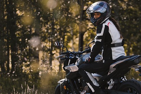 Motorrad Frauen Bekleidung von Modeka