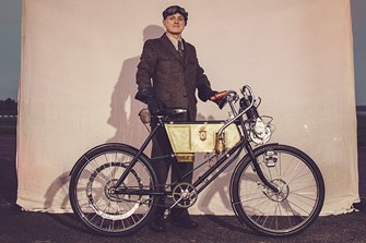 Royal Enfield baut das erste Motorfahrrad nach Royal Enfield baut das erste Motorfahrrad nach
