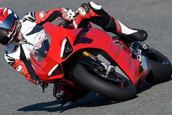 Ducati Panigale V4 S Test 2022