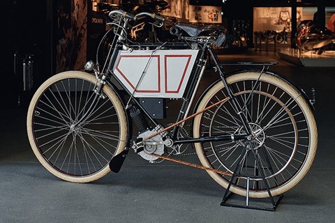 Der erste Triumph Prototyp aus 1901 wurde gefunden