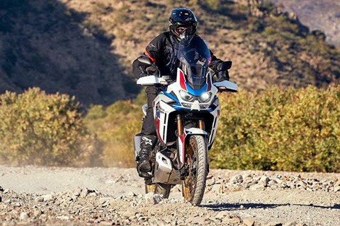 Metzeler TOURANCE NEXT 2 und KAROO 4 neu für 2022