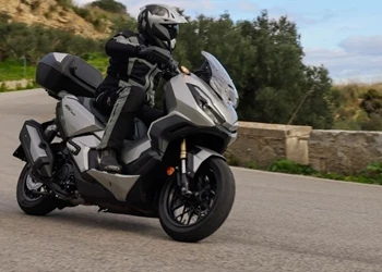 Mittelklasse aufgepasst! Neuer Honda ADV350 Roller im Test Mittelklasse aufgepasst! Neuer Honda ADV350 Roller im Test