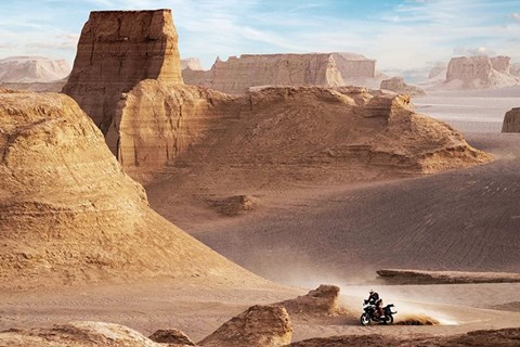 Gewinne einen streng limitierten Metzeler Kalender 2022