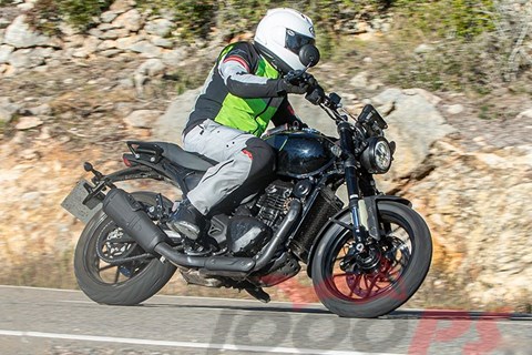 Neue Triumph Street Single 2023 - Erlkönig gesichtet!