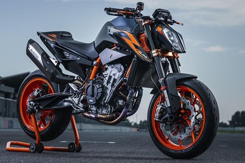 Neue KTM 890 Duke R 2022 im Stil der 1290 Super Duke R 