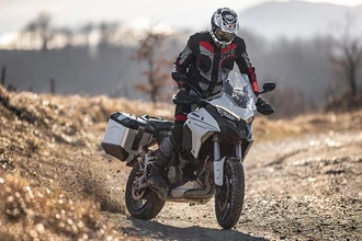 Ducati Multistrada V4 S 2022: adaptive Sitzhöhe und neue Farbe Ducati Multistrada V4 S 2022: adaptive Sitzhöhe und neue Farbe
