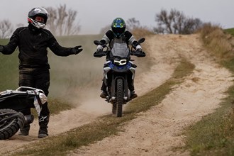 BMW R 1250 GS vs F 850 GS Offroad-Test & Vergleich 2022 BMW R 1250 GS vs F 850 GS Offroad-Test & Vergleich 2022