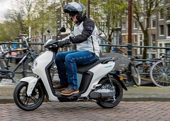Yamaha NEO's Elektroroller Test 2022