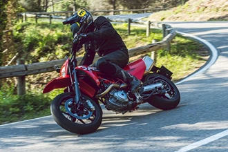 GASGAS ES 700 und SM 700 Test 2022 GASGAS ES 700 und SM 700 Test 2022