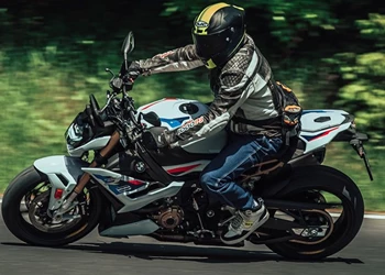 Power Naked Bike Vergleich 2022 - BMW S 1000 R Power Naked Bike Vergleich 2022 - BMW S 1000 R