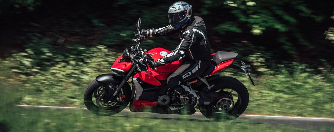 Power Naked Bike Vergleich 2022 - Ducati Streetfighter V2