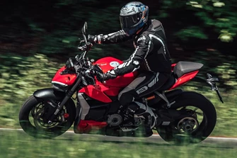 Power Naked Bike Vergleich 2022 - Ducati Streetfighter V2 Power Naked Bike Vergleich 2022 - Ducati Streetfighter V2
