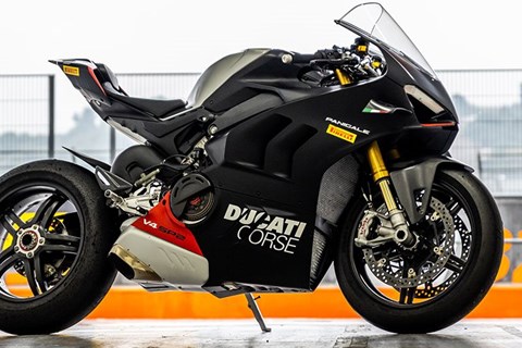 Ducati Panigale V4 SP2 Test beim Masterbike Vergleich 2022