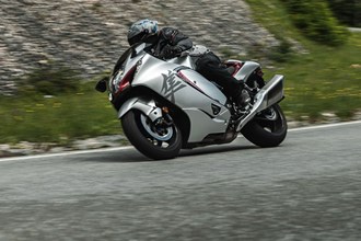 Suzuki Hayabusa im Hyper-Touring Vergleichstest 2022 Suzuki Hayabusa im Hyper-Touring Vergleichstest 2022