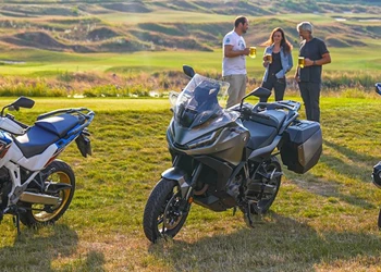 Honda Reisemotorräder im Vergleich: Goldwing, NT1100, Africa Twin Honda Reisemotorräder im Vergleich: Goldwing, NT1100, Africa Twin