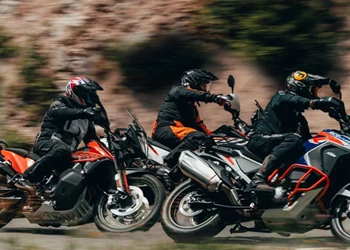 Die KTM Adventure-Reihe: 5 Reiseenduros 2022 im Test Die KTM Adventure-Reihe: 5 Reiseenduros 2022 im Test