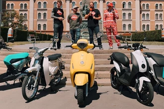 45 km/h Elektroroller Vergleich 2022 - Fünf E-Mopeds im Test 45 km/h Elektroroller Vergleich 2022 - Fünf E-Mopeds im Test