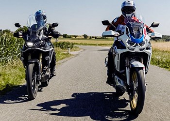 Honda Africa Twin DCT 2016 vs. 2022 Honda Africa Twin DCT 2016 vs. 2022