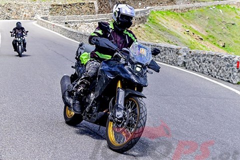 Suzuki V-Strom 800 und SV800 Erlkönig gesichtet!