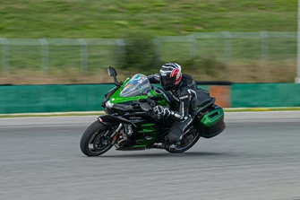 Das schnellste Reisemotorrad Das schnellste Reisemotorrad