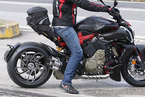 Ducati Diavel V4 schon 2023?