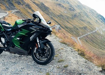 Kawasaki Ninja H2 SX SE 2022 Reise-Test in den Südtiroler Alpen Kawasaki Ninja H2 SX SE 2022 Reise-Test in den Südtiroler Alpen