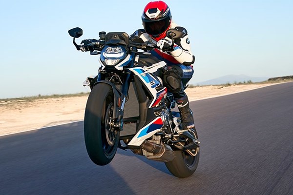BMW M 1000 R 2023 - das stärkste Naked Bike der Welt!