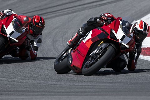 240 PS Rakete! Ducati Panigale V4 R 2023
